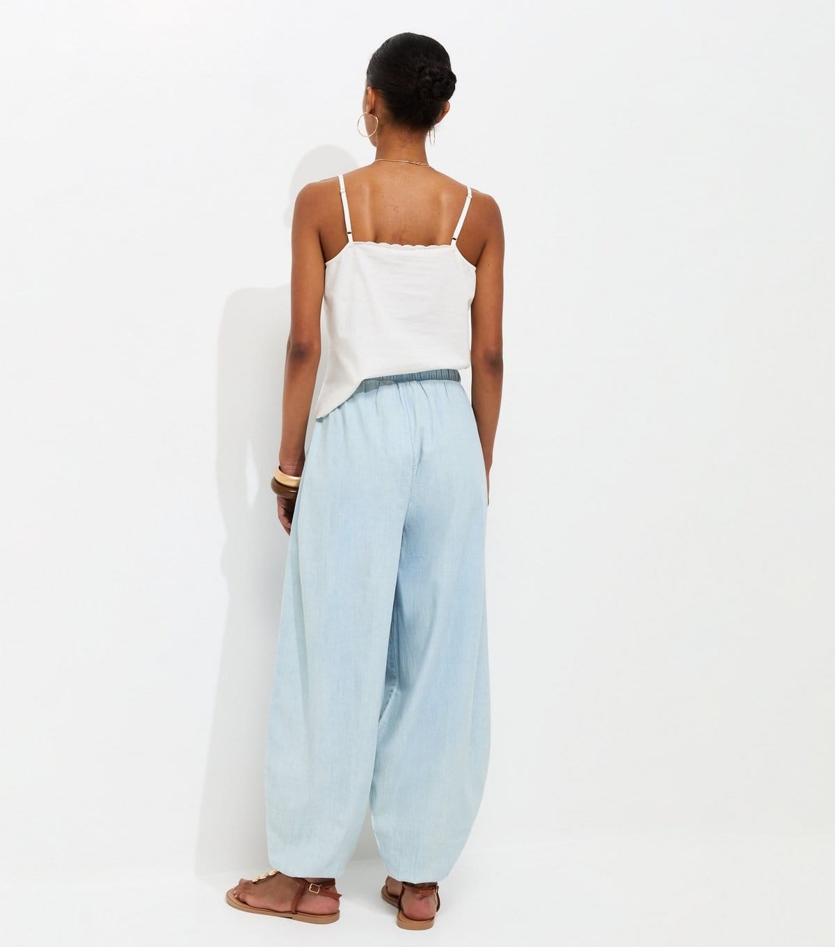 New Look Women's Light Blue Denim Tapered Balloon Leg Trousers New Look - 4