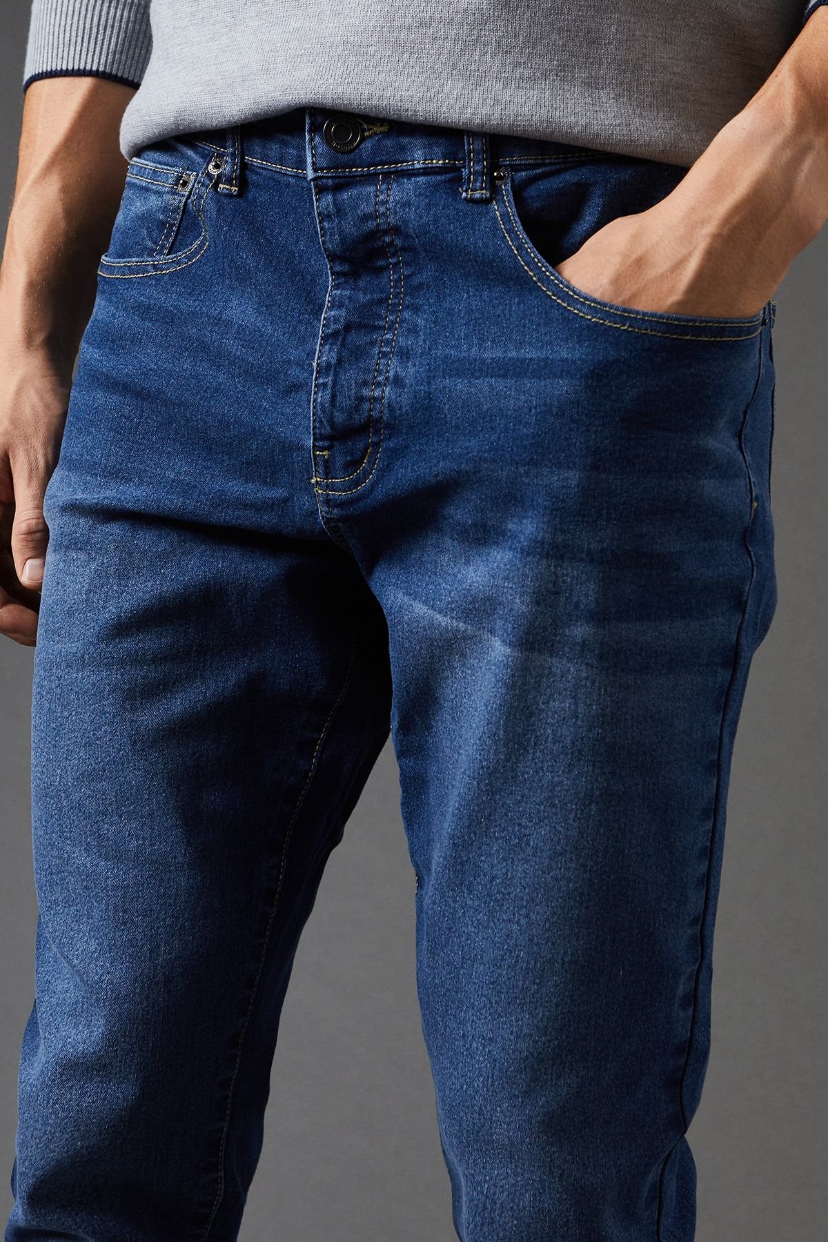 Burton Burton Men's Mid Wash Skinny Fit Jeans in Dark Blue - 4