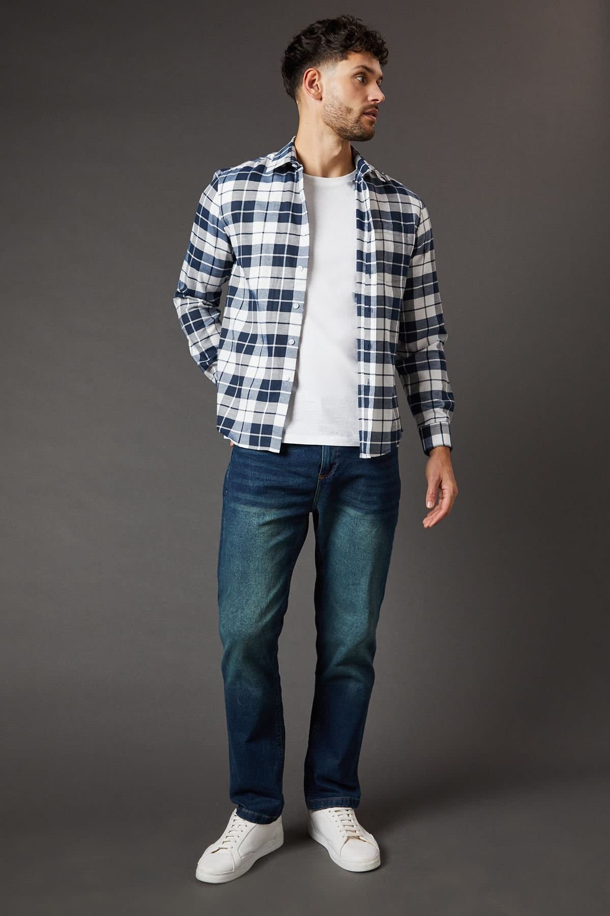 Burton Burton Men's Dark Vintage Wash Stretch Straight Jeans in Dark Wash