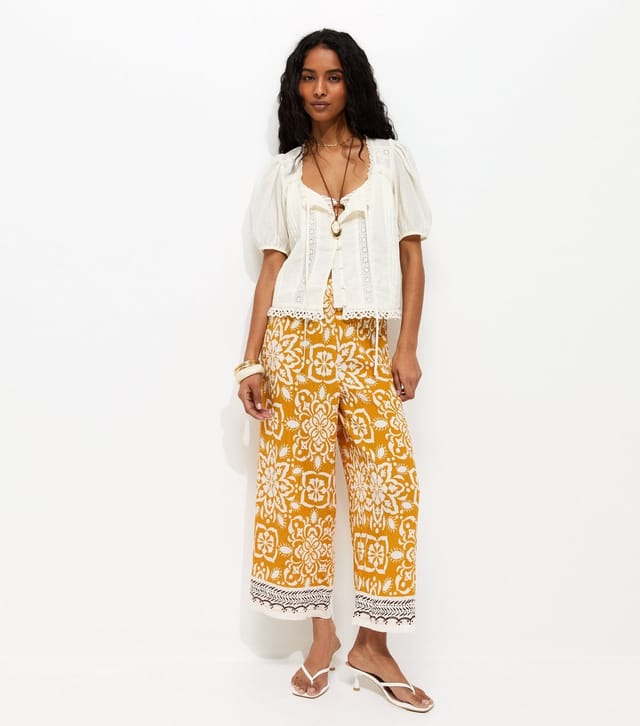 New Look Women's Yellow Tile Print Cropped Trousers New Look - 3