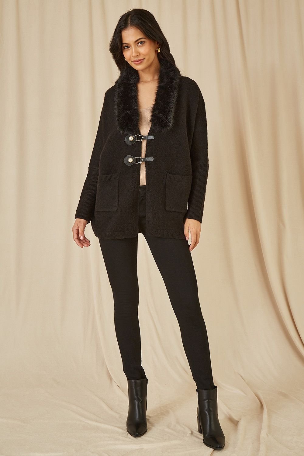 Yumi Yumi Women's Black Cardigan With Detachable Fur Collar Trim - 3