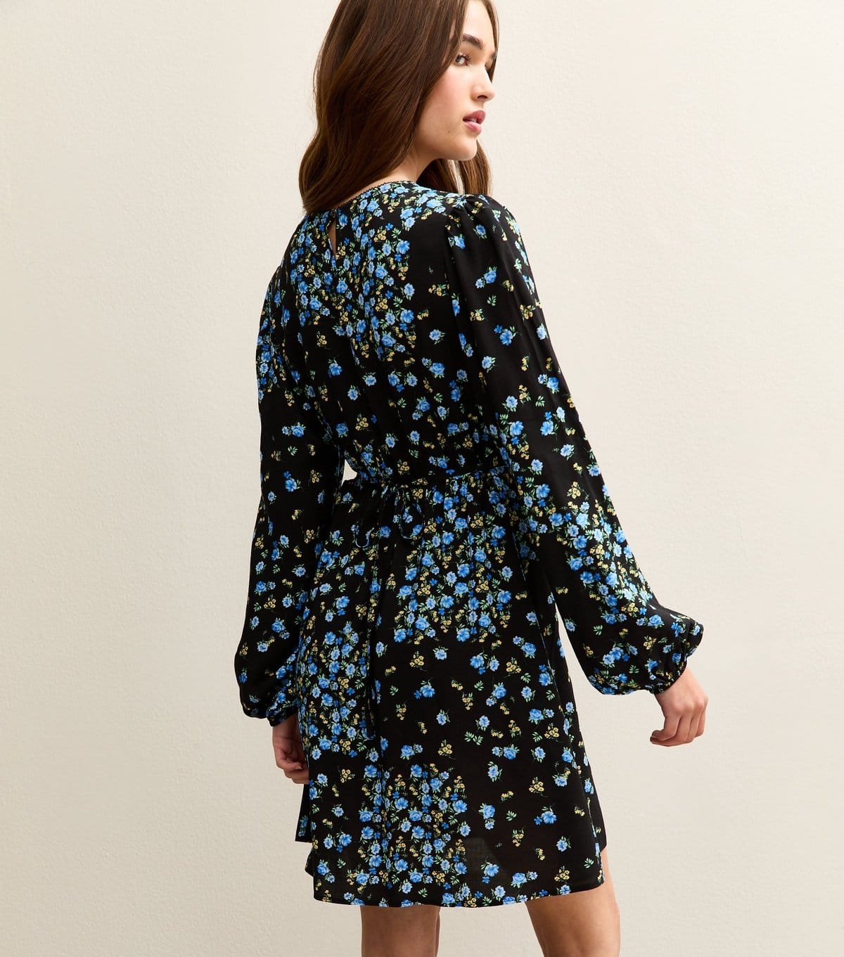 New Look Women's Black Rose Print Long Sleeve Mini Dress New Look - 4