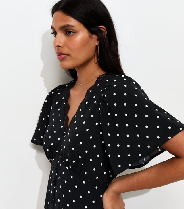 New Look Women's Black Spot Print Lace Trim V-Neck Button Detail Midi Dress New Look - 3