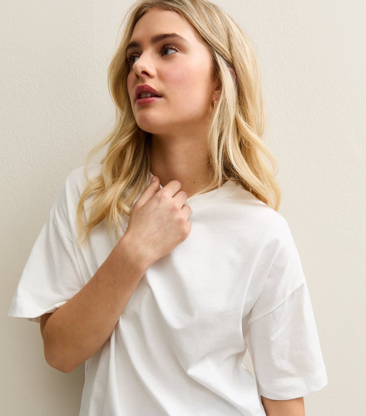 New Look Women's White Cotton Oversized Crew Neck T-Shirt New Look