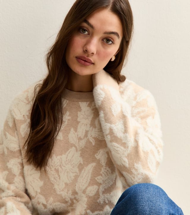 New Look Women's Light Brown Brushed Floral Crew Neck Jumper New Look - 3