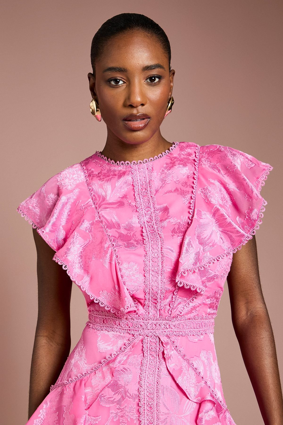 Coast Coast Women's Satin Jacquard Ruffle Detail Midi Dress in Pink - 4