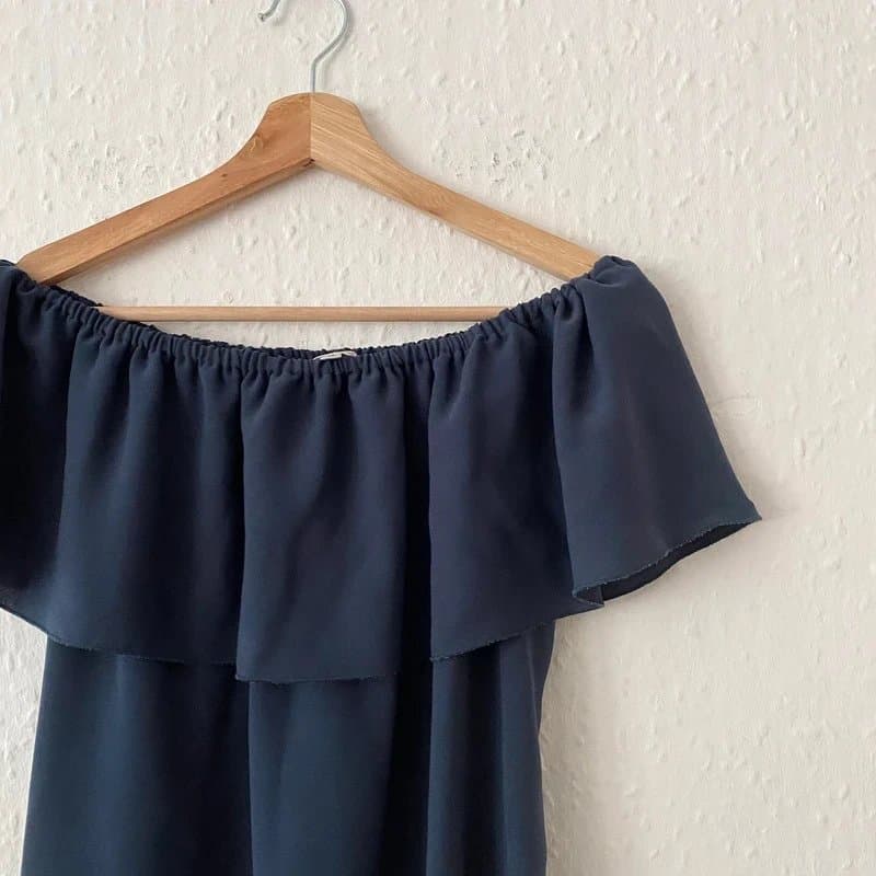 Aritzia Wilfred Navy Off the Shoulder - size XS