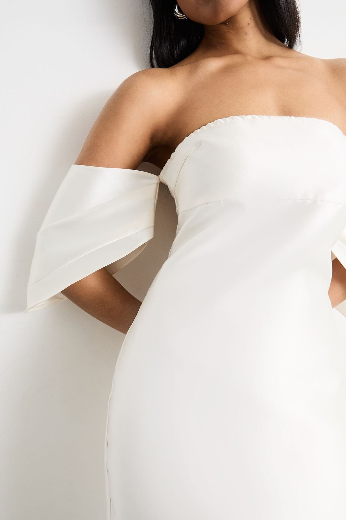 Warehouse Warehouse Women's Structured Puff Sleeve Bardot Midi Dress in Ivory - 4