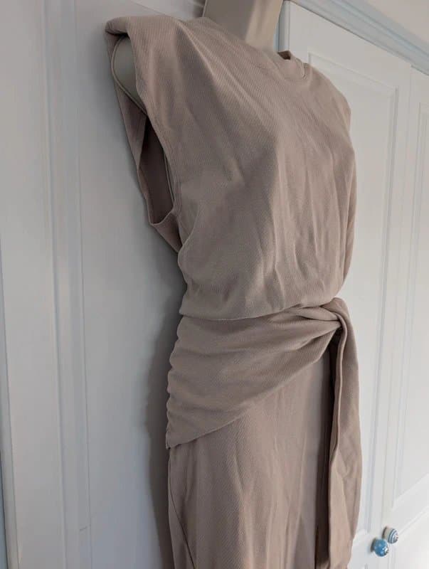 ASOS ASOS Edition textured jersey shoulder pad midaxi dress size 4