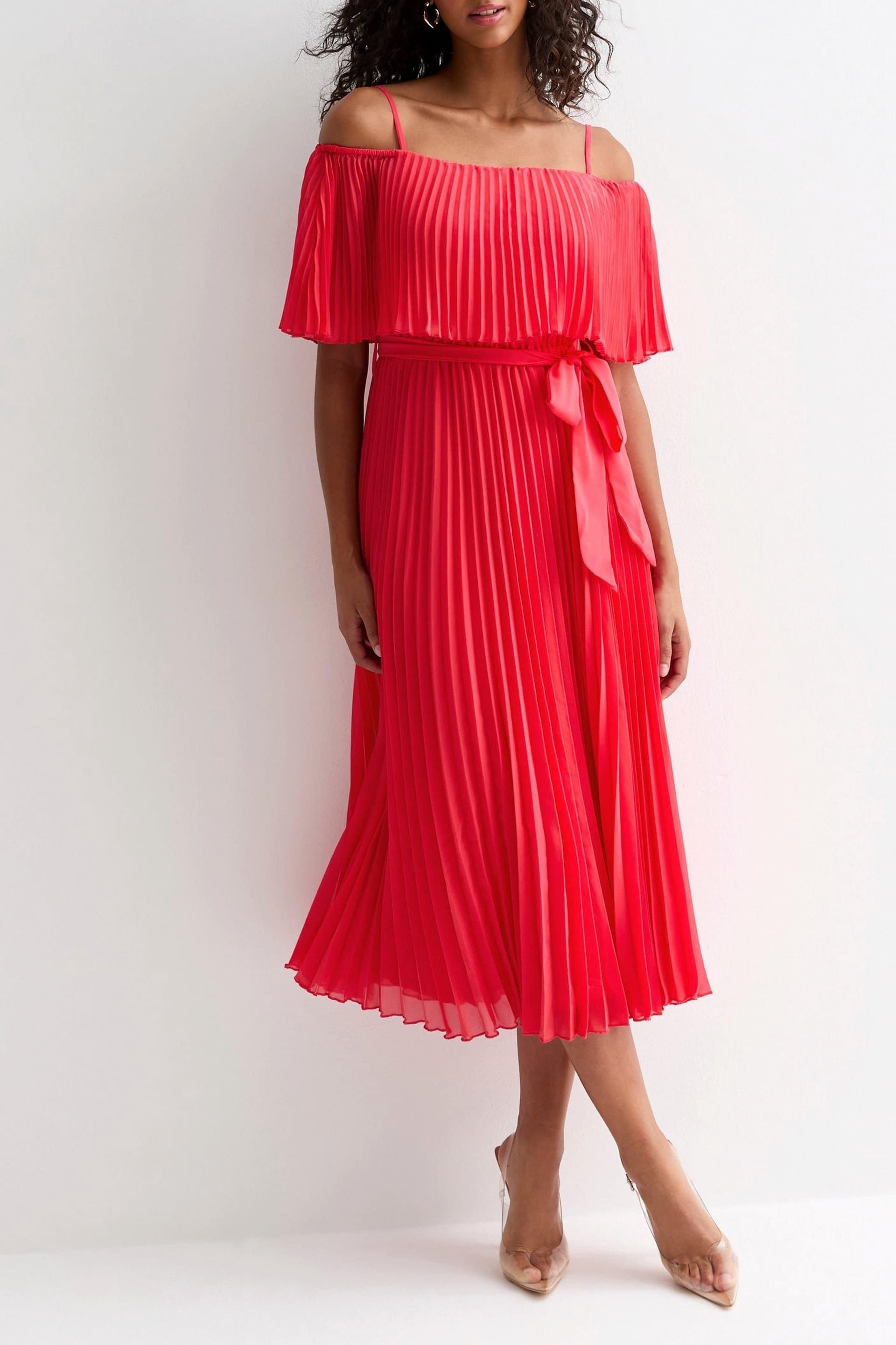 Cutie London Cutie London Women's Pleated Bardot Midaxi Dress in Red