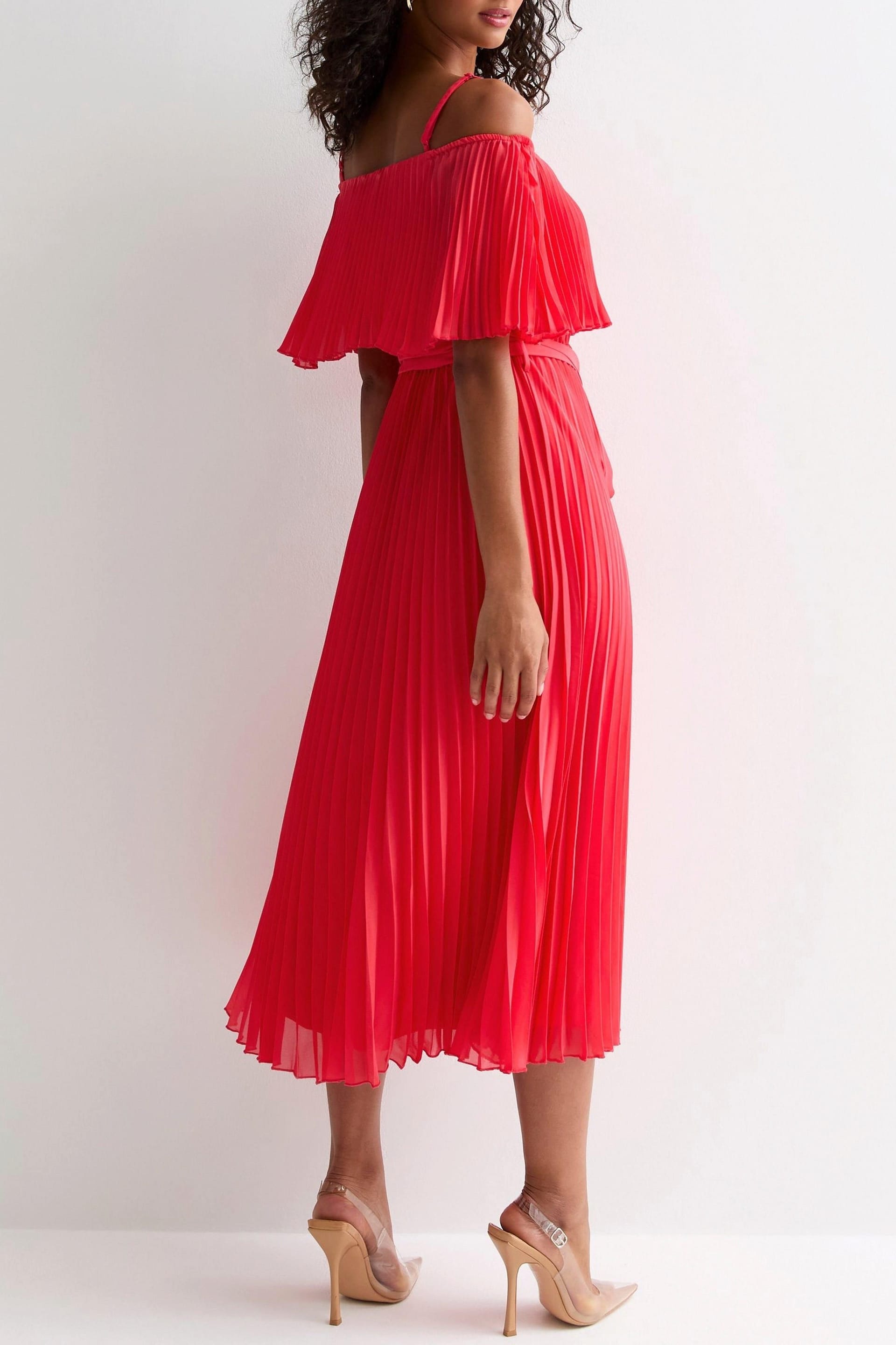 Cutie London Cutie London Women's Pleated Bardot Midaxi Dress in Red - 4