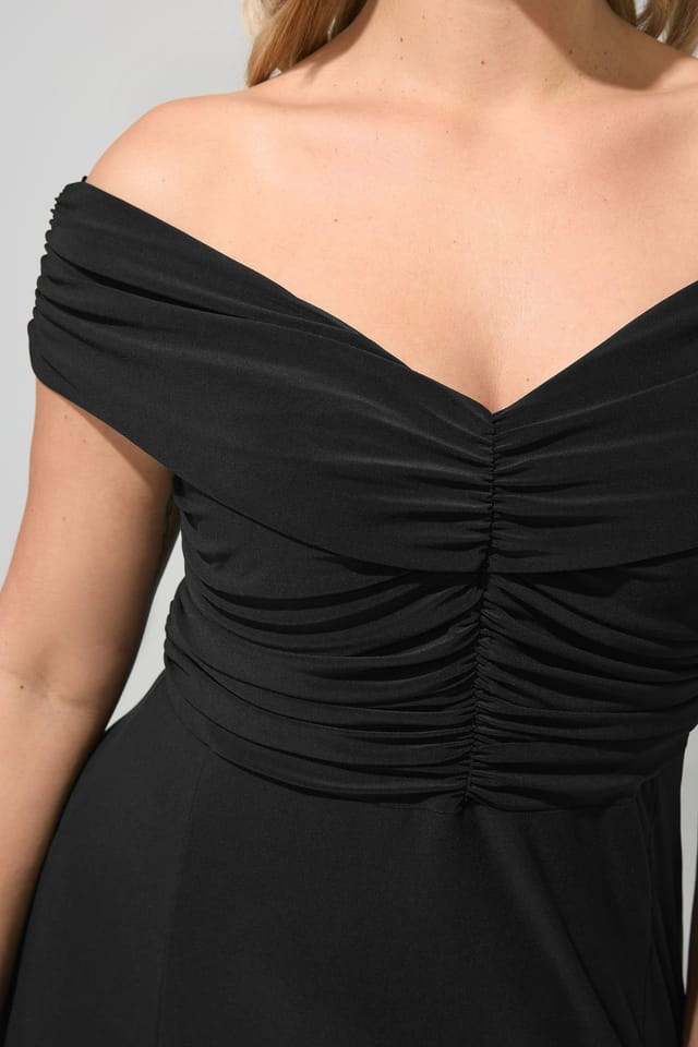 Yours Yours Women's Gathered Front Maxi Dress in Black - 3
