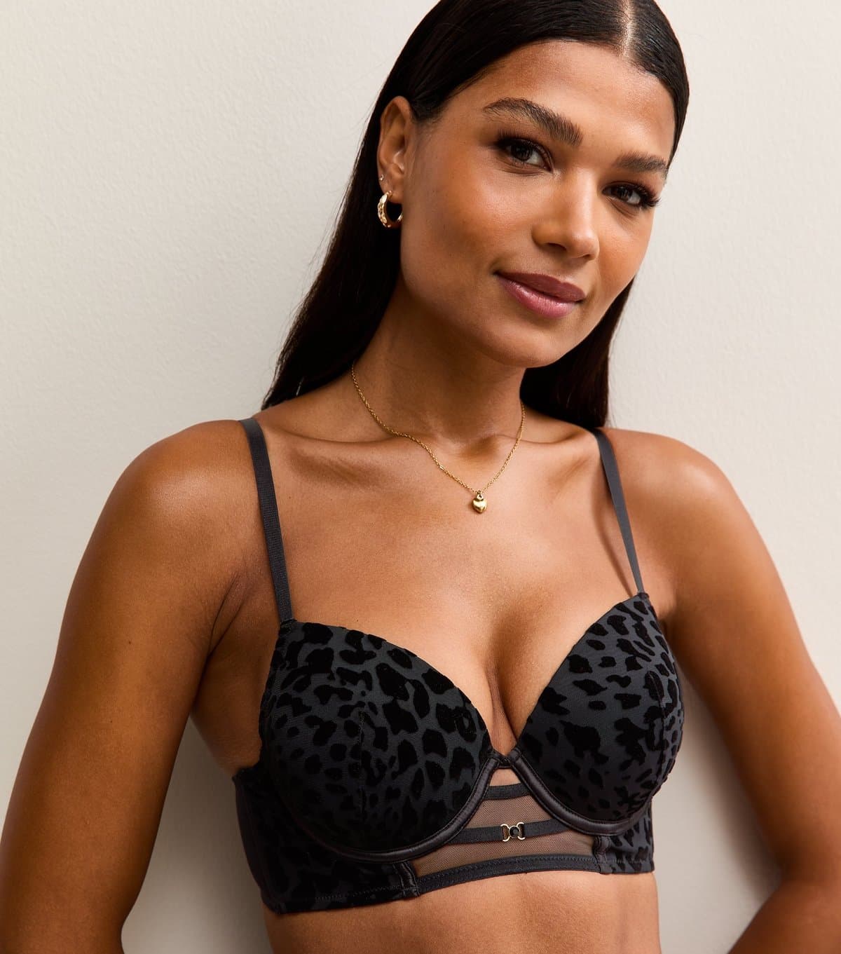 New Look Women's Black Leopard Flock T-Shirt Bra New Look