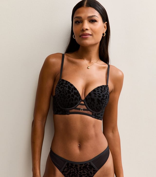 New Look Women's Black Leopard Flock T-Shirt Bra New Look - 3