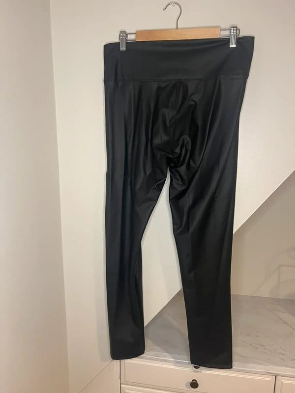 Made In Italy Black Leather Look Leggings Size 16