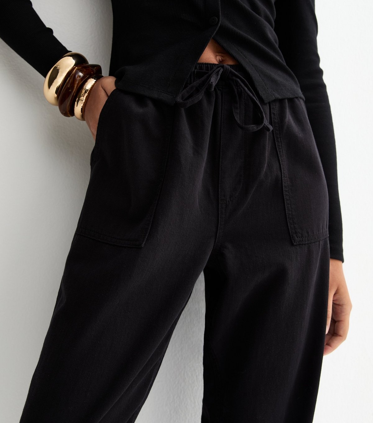 New Look Women's Black Cotton Tapered Cargo Trousers New Look - 2