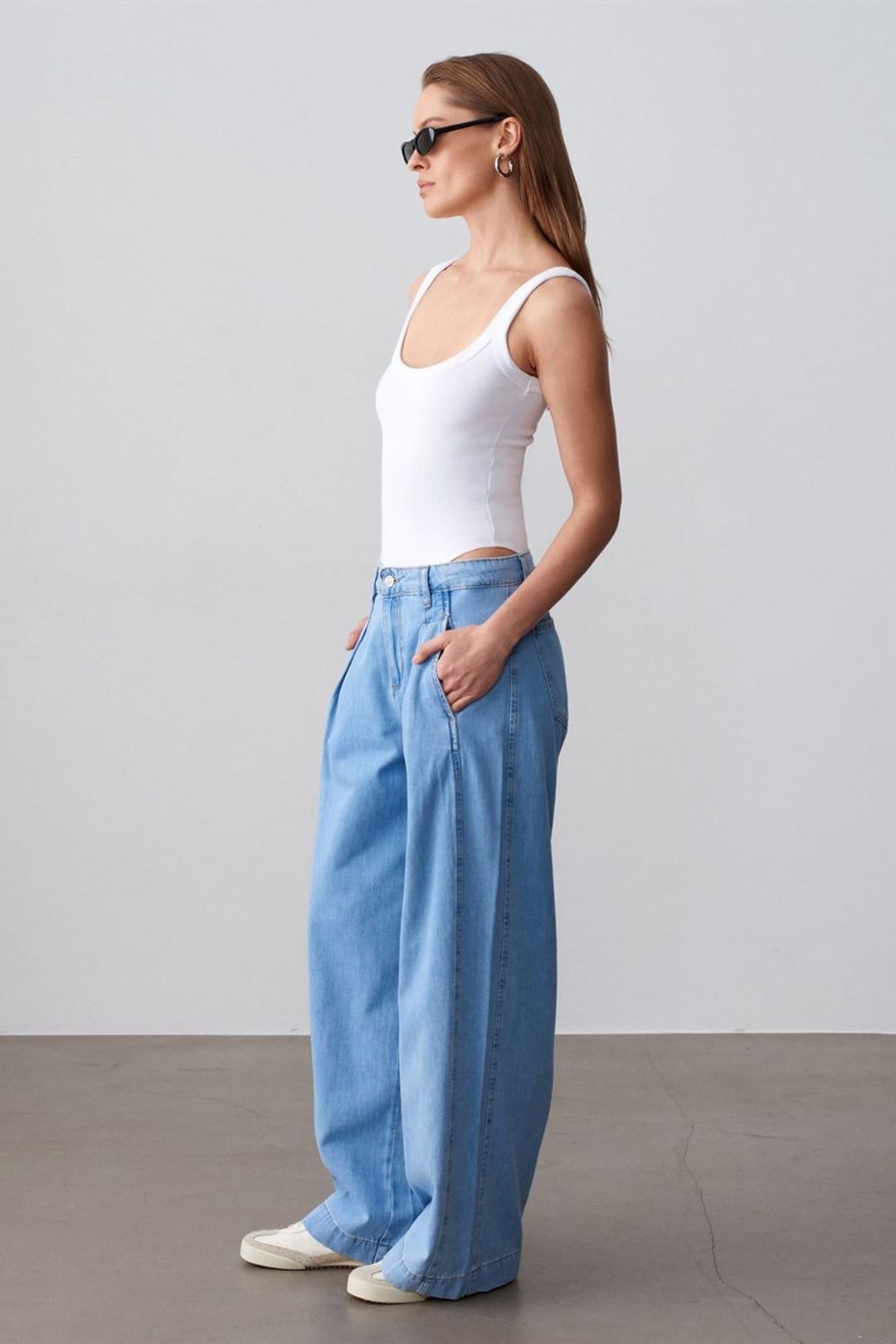 Dilvin Dilvin Women's High-Waist Wide-Leg Cotton Denim Jeans in Mid Blue - 4