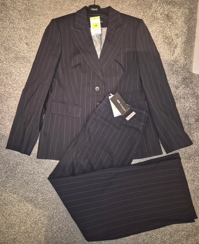 Marks & Spencer Marks and Spencer Autograph 2 piece suit Jacket and Trousers Navy pinstripe size 12