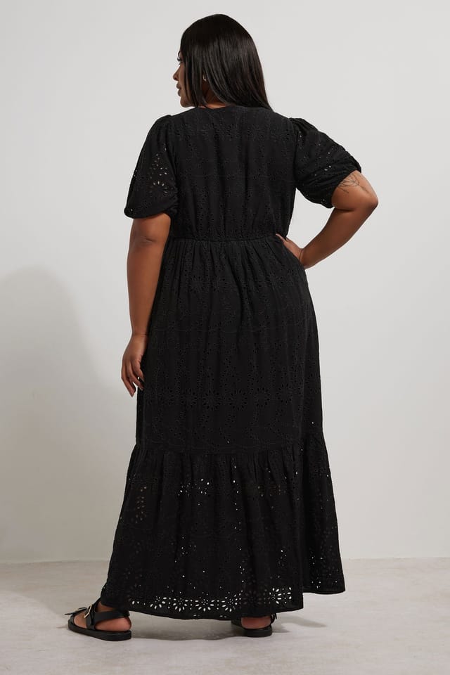 Yours Yours Women's Broderie Anglaise Tiered Maxi Dress in Black - 3