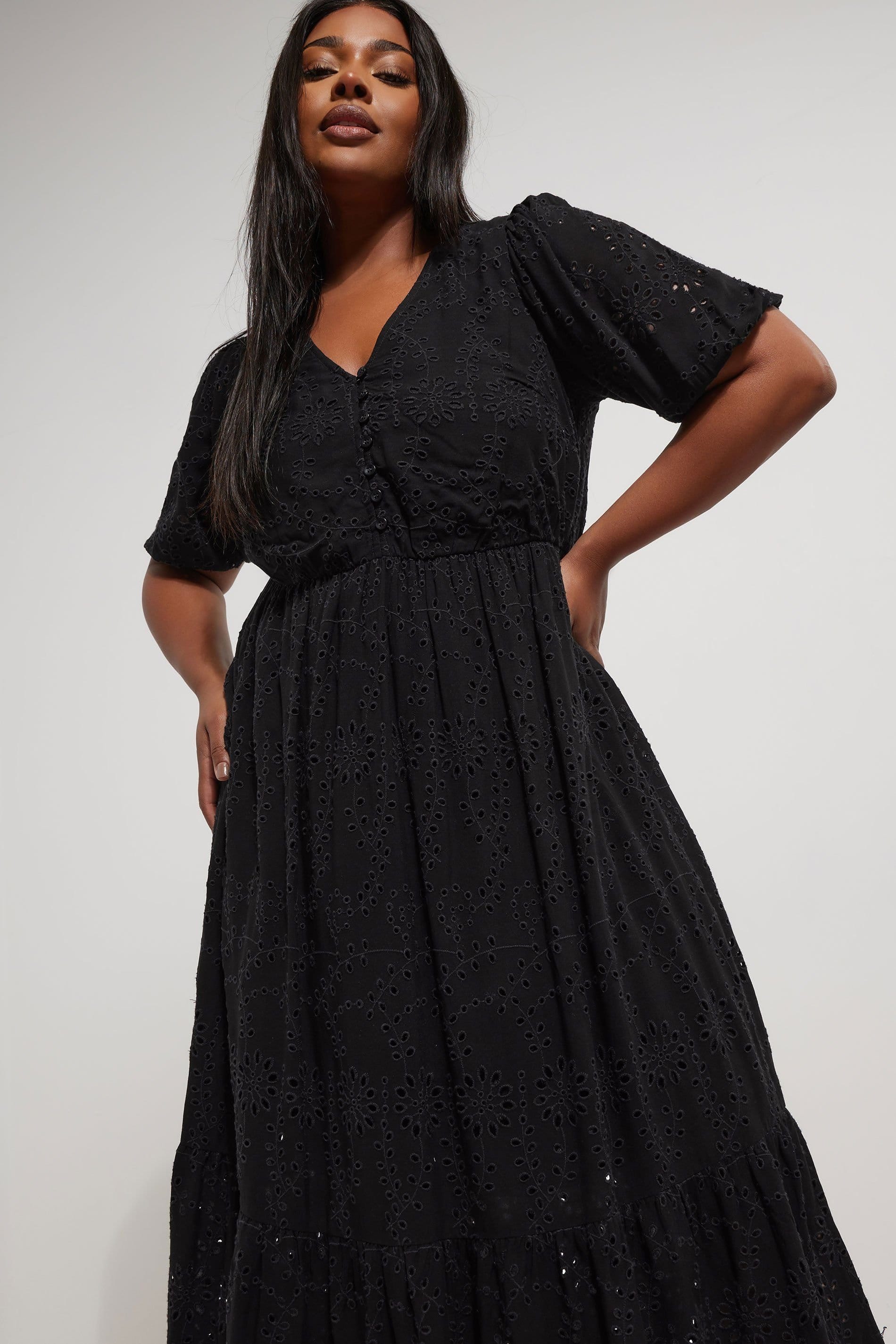 Yours Yours Women's Broderie Anglaise Tiered Maxi Dress in Black - 4