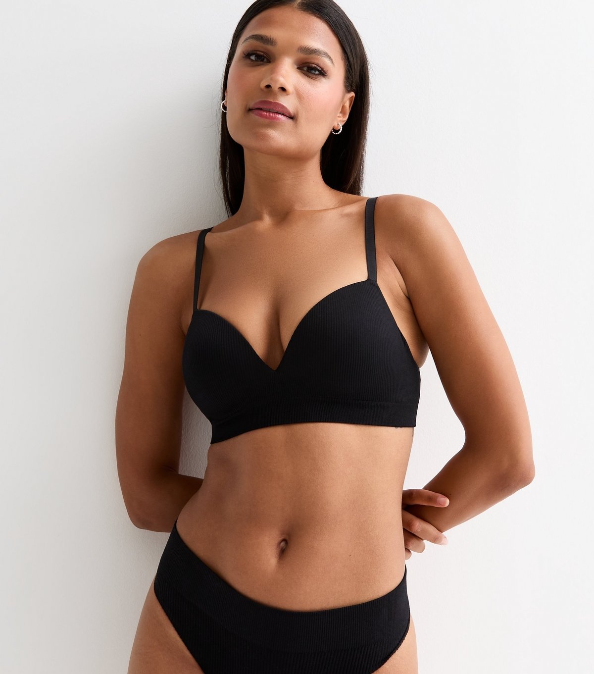 New Look Women's Black Soft-Rib Nonwired Seamless Bra New Look - 3