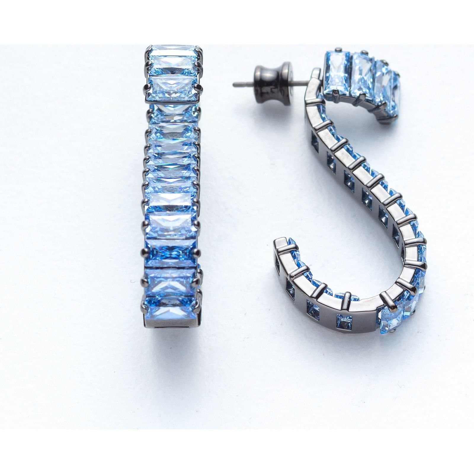 Swarovski Swarovski Women's 5705780 Matrix Pair Of Earrings in Silver