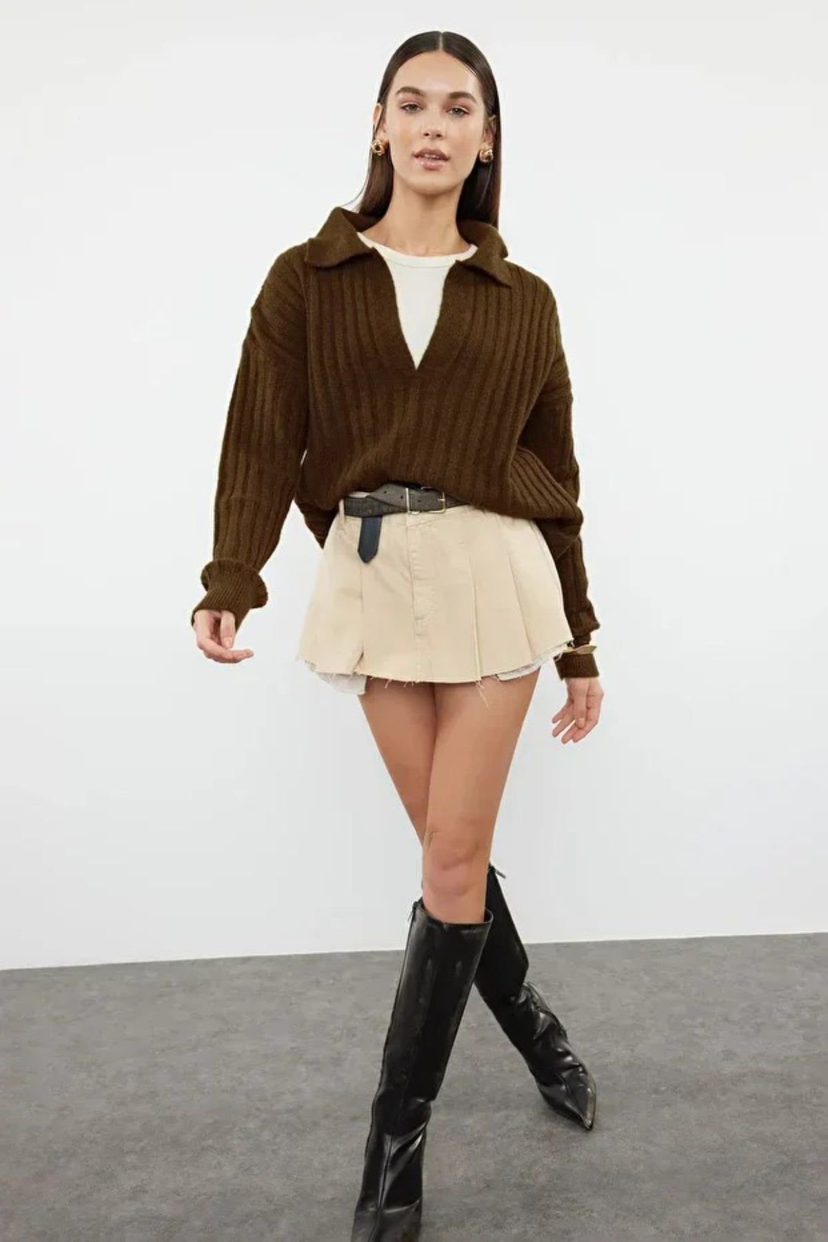 HOXTON GAL HOXTON GAL Women's Relaxed Fit V-Neck Ribbed Knit Long Sleeve Polo Collar Sweater Jumper in Brown - 3