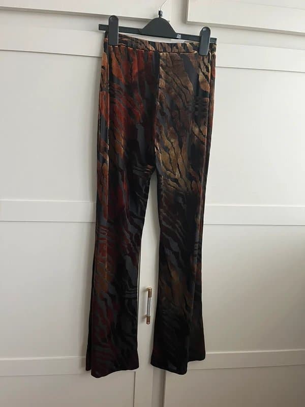 ASOS ASOS flared velvet soft patterned trousers