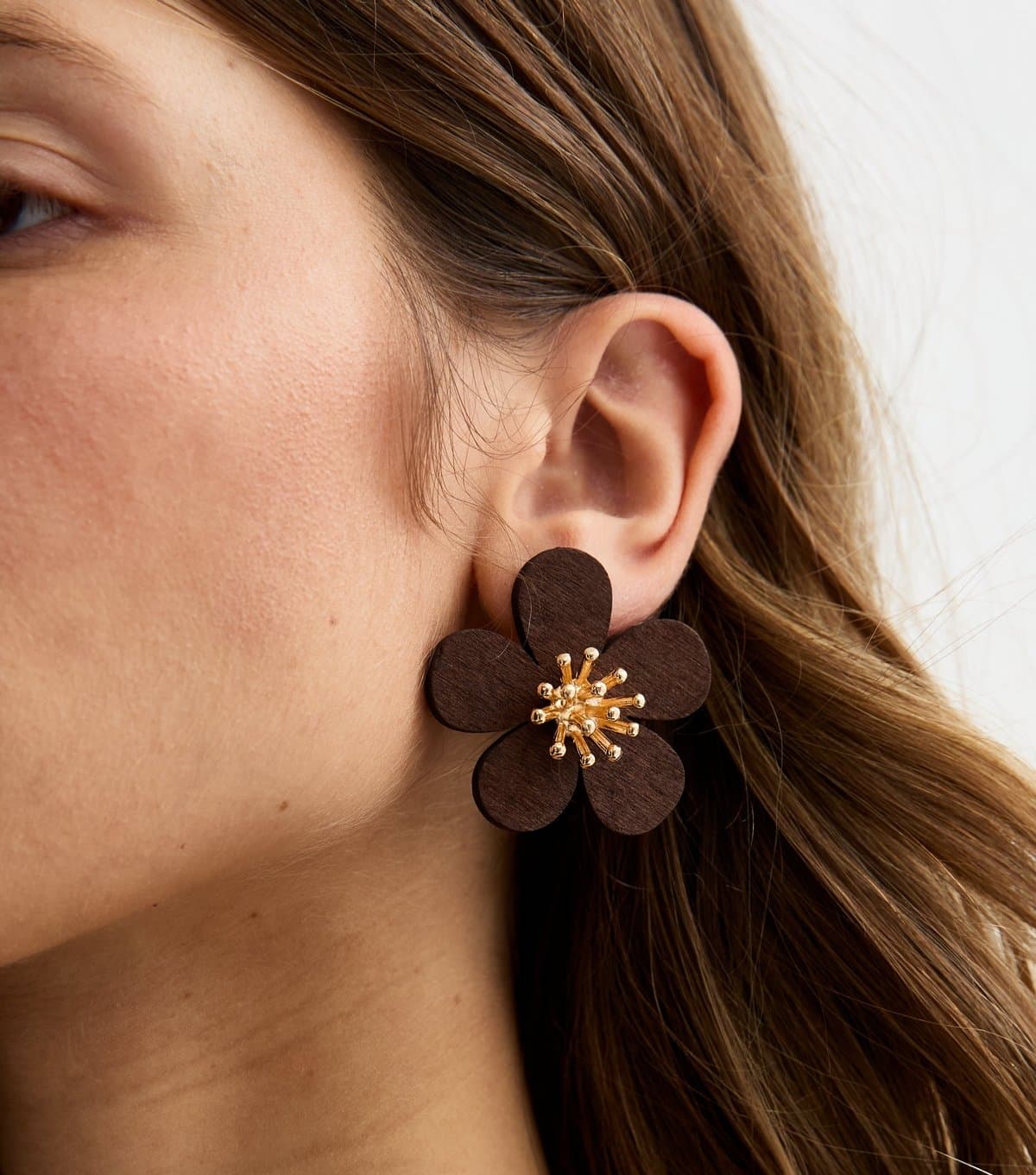 New Look New Look Brown Wood Flower Stud Earrings