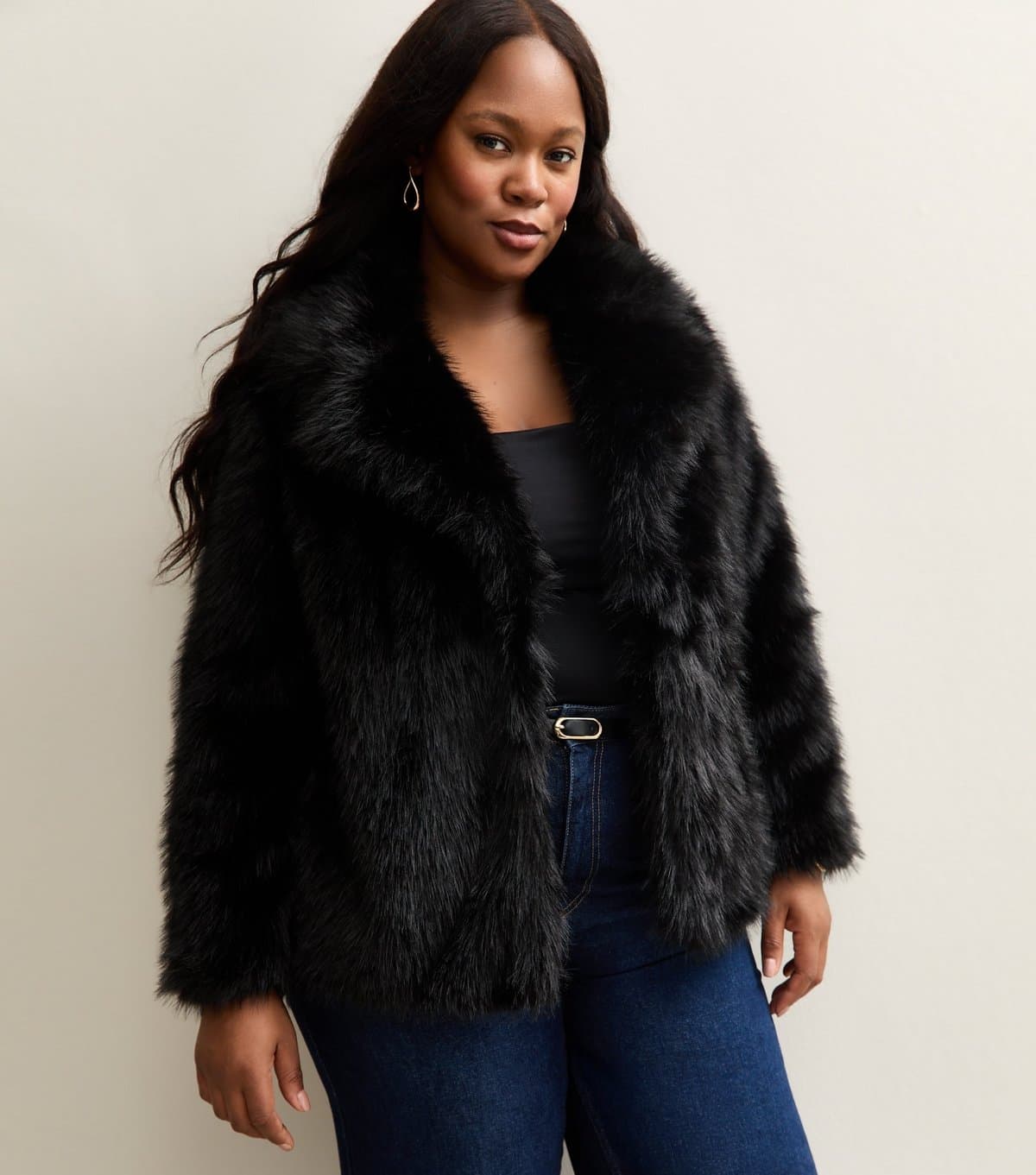 New Look Women's Plus Size Black Shaggy Faux Fur Jacket Curves New Look