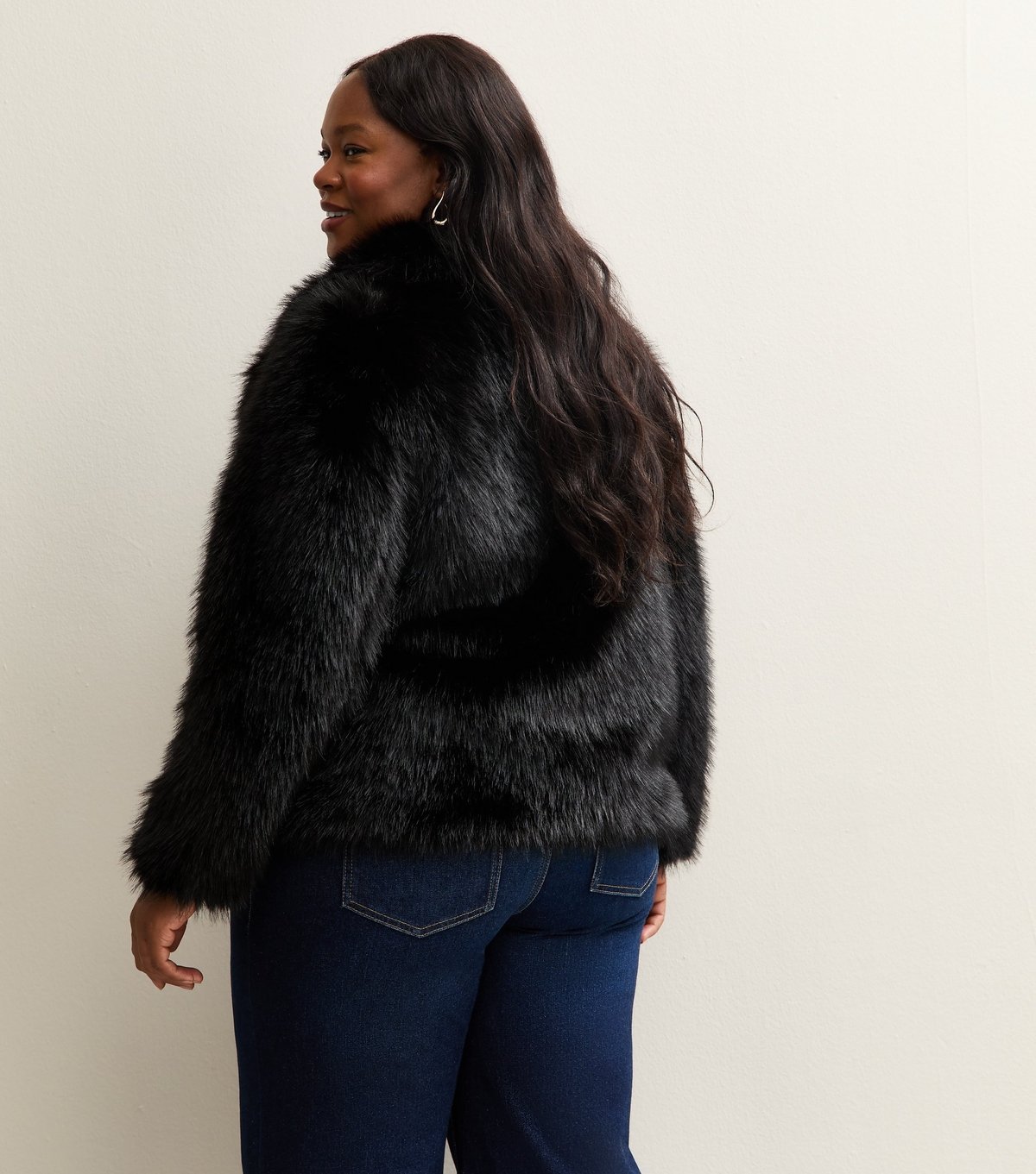 New Look Women's Plus Size Black Shaggy Faux Fur Jacket Curves New Look - 4