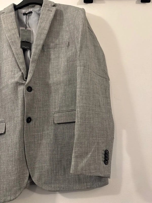 New Look Men’s slim fit suit blazer 42R 106cm in grey - 1
