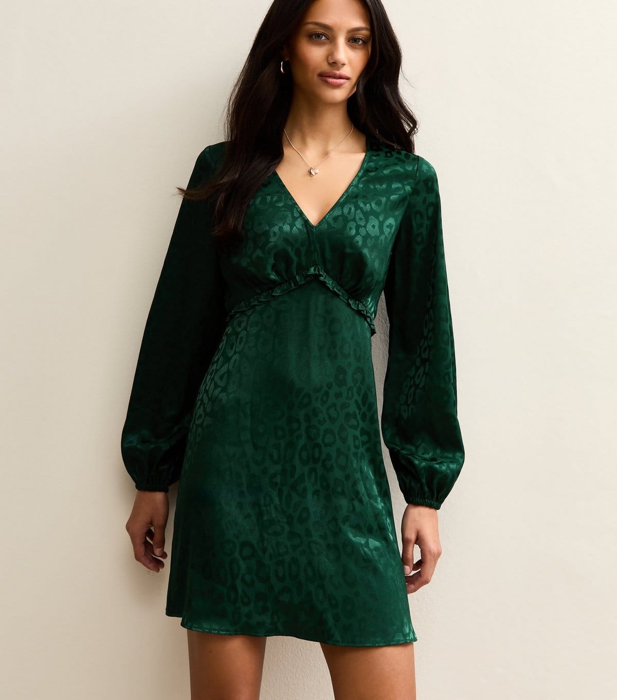 New Look Women's Dark Green Satin Long Sleeve Mini Dress New Look - 4