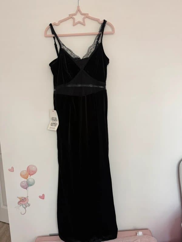 Never Fully Dressed Never fully dressed midi/long lace dress