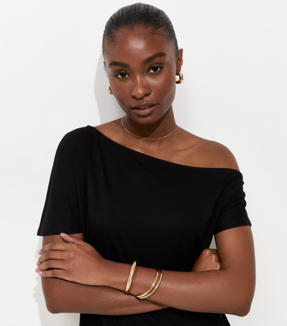 New Look New Look Black Off-The-Shoulder T-Shirt