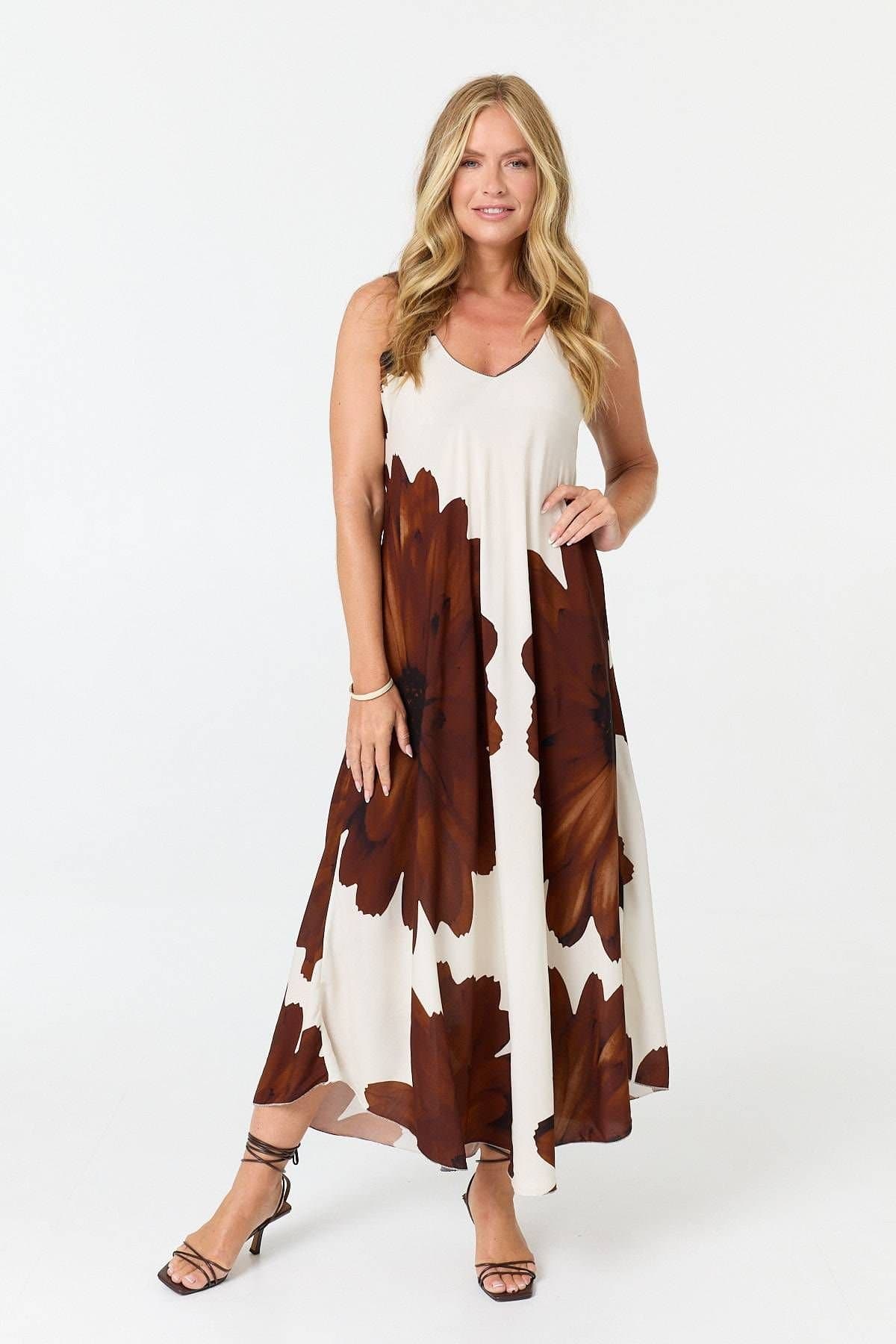 Izabel London Izabel London Women's Floral Sleeveless Relaxed Maxi Dress