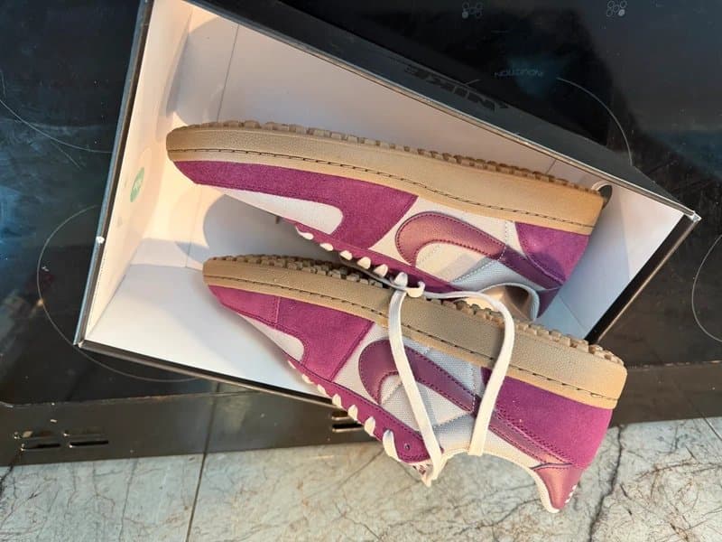 Nike New and Boxed (No Lid) Unisex Nike Field Generals.UK11 EU46 in College Grey&Bordeaux . Mega Value