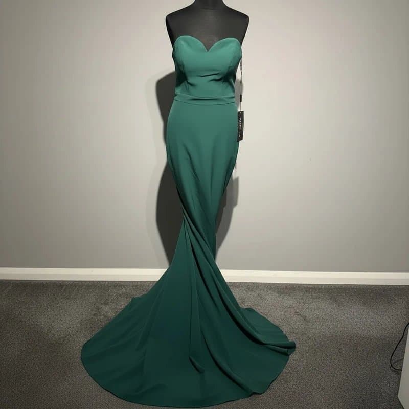 Pia Michi Pía michi green strapless fishtail prom/evening gown size 12