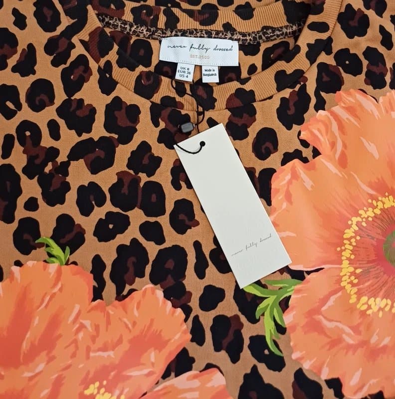 Never Fully Dressed Never Fully Dressed Leopard Floral Print Oversized Sweatshirt- size 8/10/12/14/16