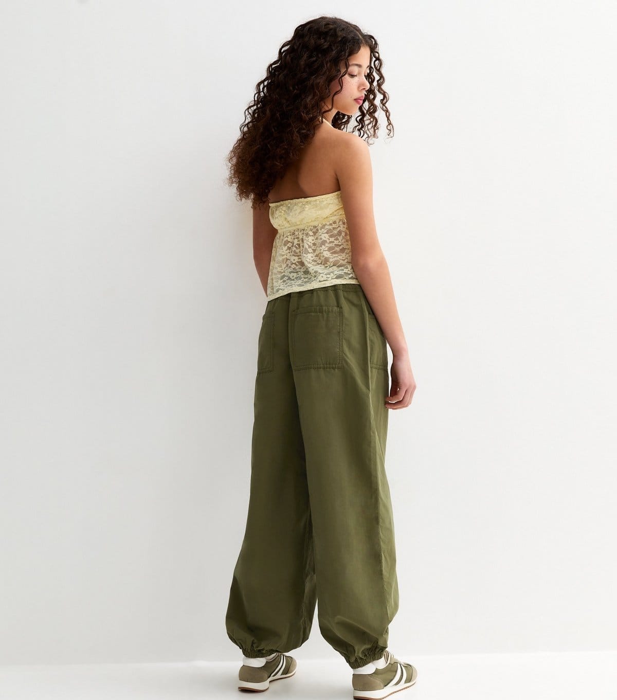 New Look Girls' Dark Khaki Oversized Parachute Trousers New Look - 4