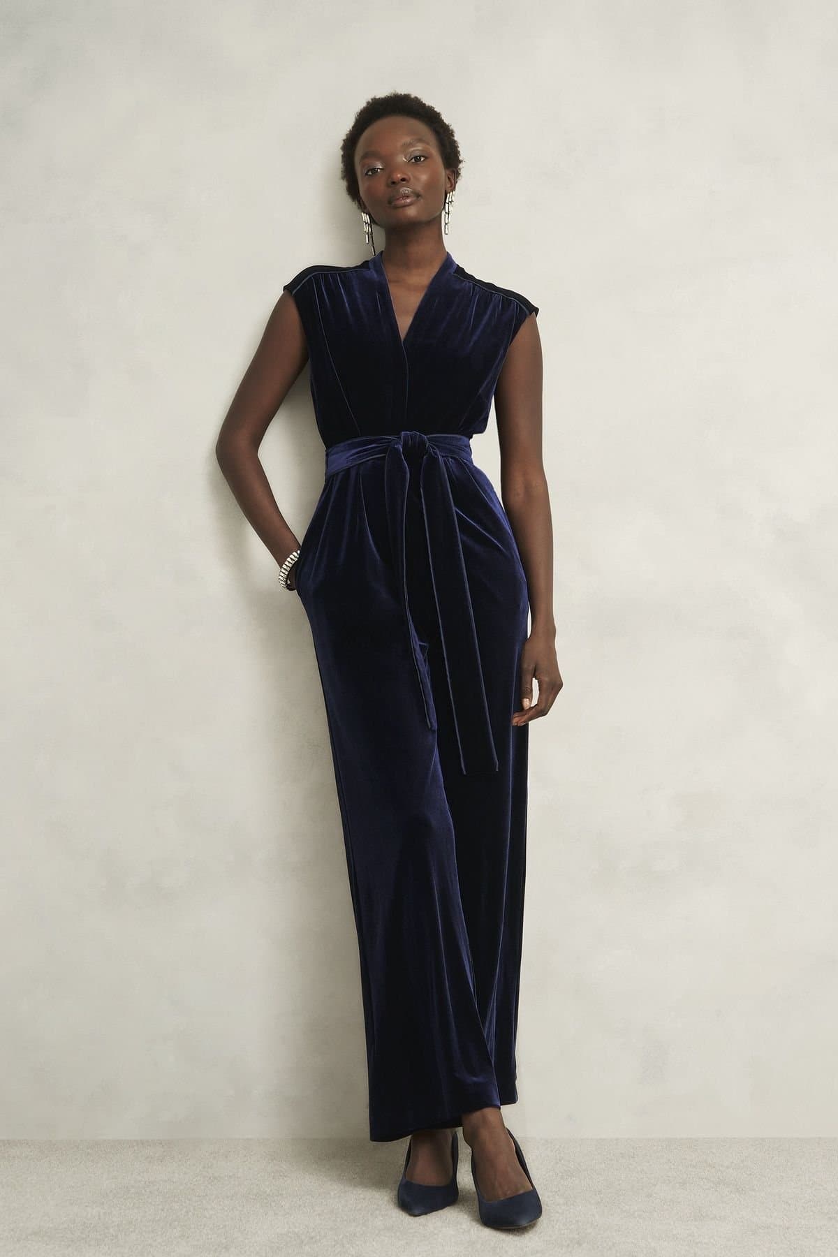 Hobbs London Hobbs London Women's V-Neck Tie Waist Cap Sleeve Jumpsuit in Dark Navy