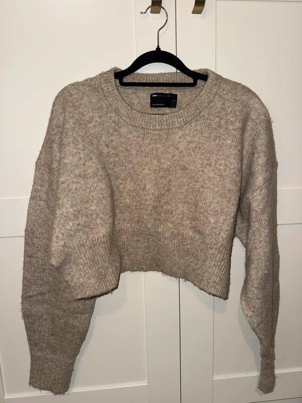 ASOS ASOS design cropped jumper with slits at side - 1