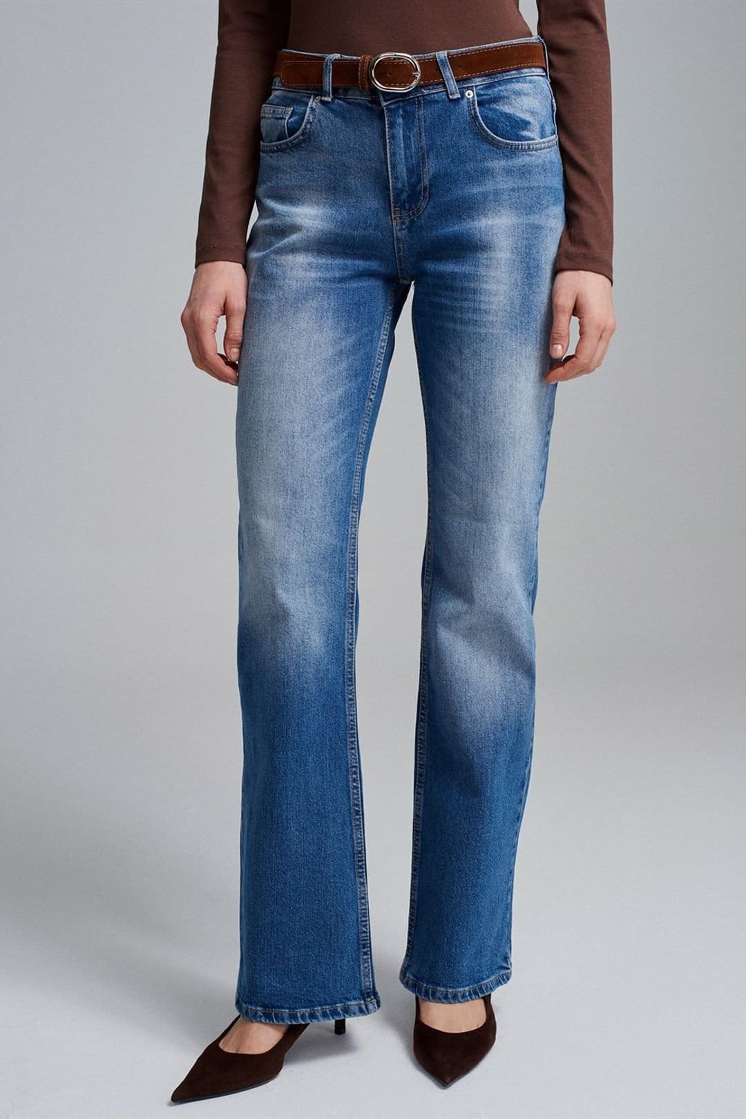 Dilvin Mid Blue Low-Waist Straight-Leg Jeans