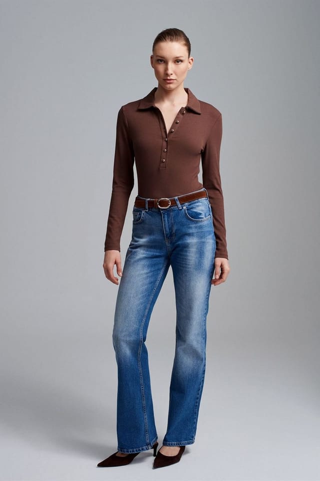 Dilvin Dilvin Women's Low-Waist Straight-Leg Jeans in Mid Blue - 3