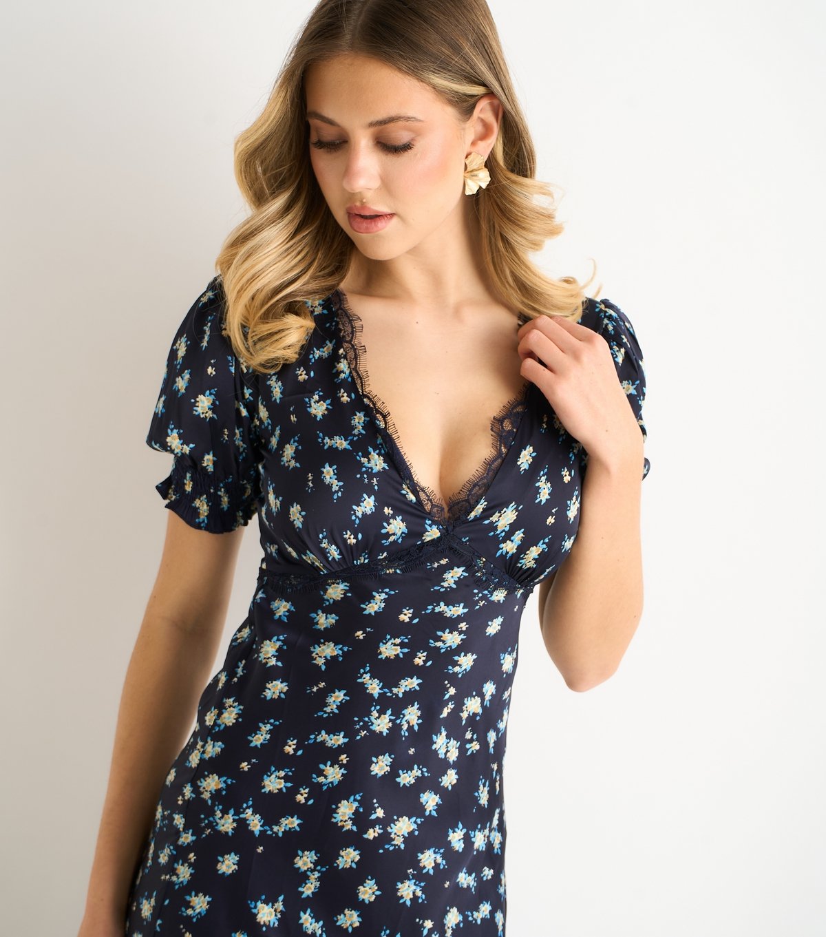 Gini London Women's Navy Floral Midi Dress Gini London New Look - 2