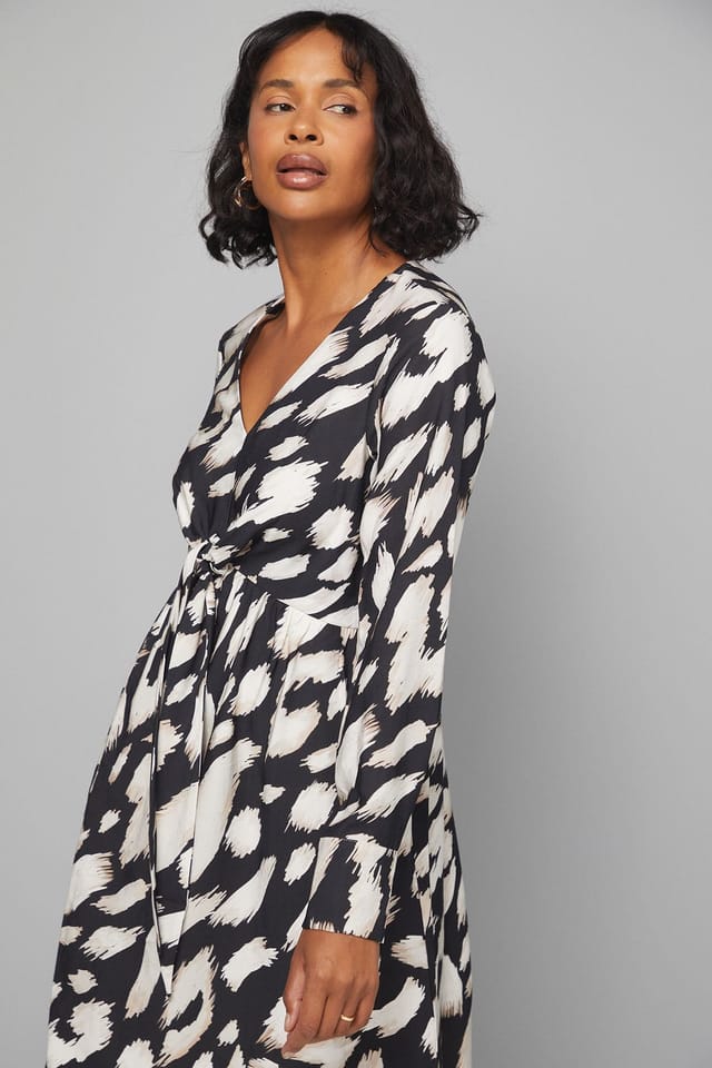 Wallis Wallis Women's Animal Viscose Tie Front Midi Dress in Black - 2