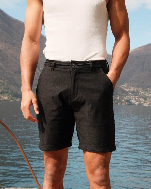 Walker & Hunt Walker & Hunt Men's Super Stretch Short - Khaki in Black - 2