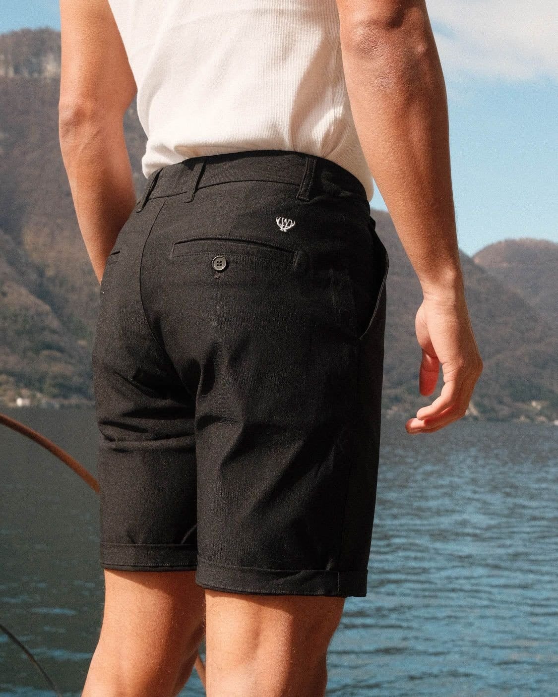 Walker & Hunt Walker & Hunt Men's Super Stretch Short - Khaki in Black - 4
