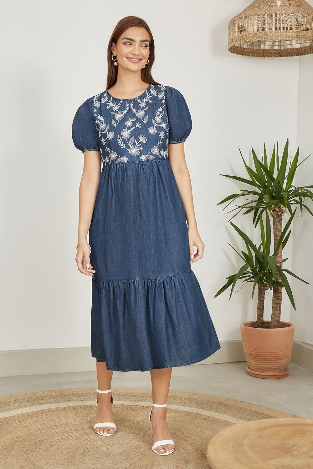 Yumi Yumi Women's Blue Chambray Denim Midi Dress With Embroidery & Puff Sleeves - 2