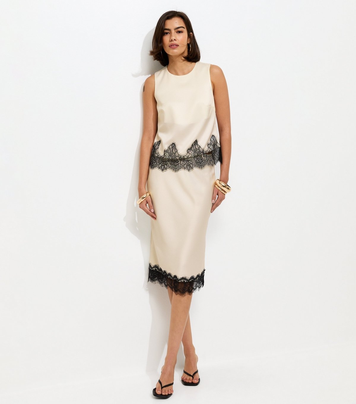 New Look Women's Cream Satin Lace Scalloped Hem Top New Look - 2